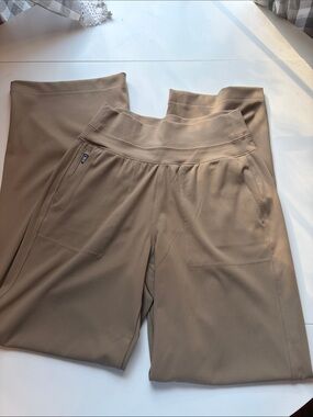 Athleta Beige/Tan extra small pants